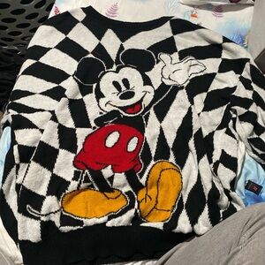 Disney Mickey Mouse sweat shirt